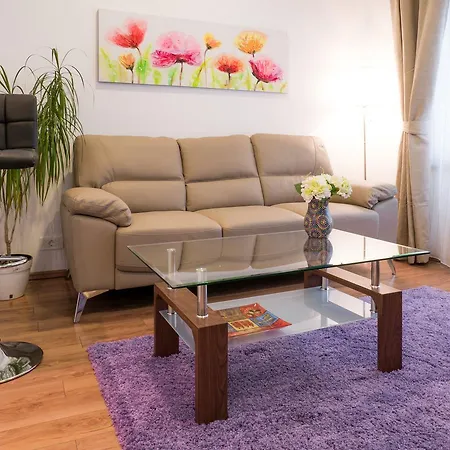 Central Studio * Boekarest